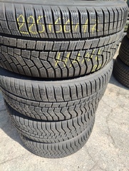 Hankook Winter Icept Evo-2 225/50 R17