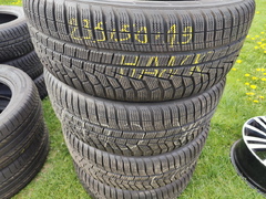 Hankook Winter Icept Evo-2  235/50 R19