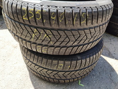 Pirelli SottoZero-3 255/40 R19
