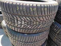 Hankook Winter Evo-3 305/40 R20